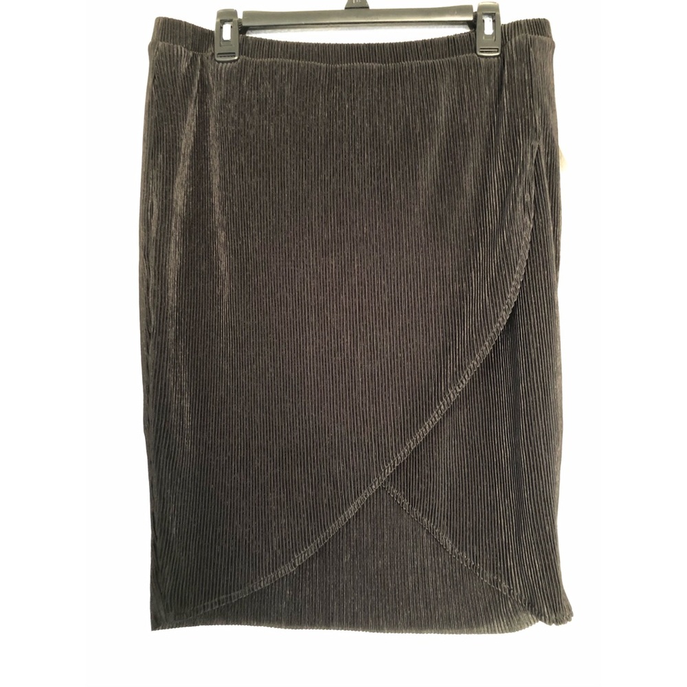 Black wrap skirt size xl petite NWT